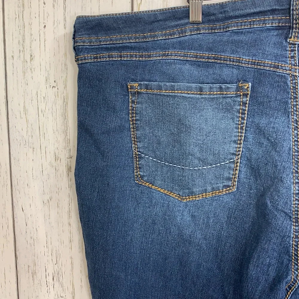 NWT Torrid Isabella Medium Slim Boot Jeans - Picture 11 of 13